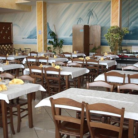 Il Bivio Hotel การ์มาโญลา ภายนอก รูปภาพ